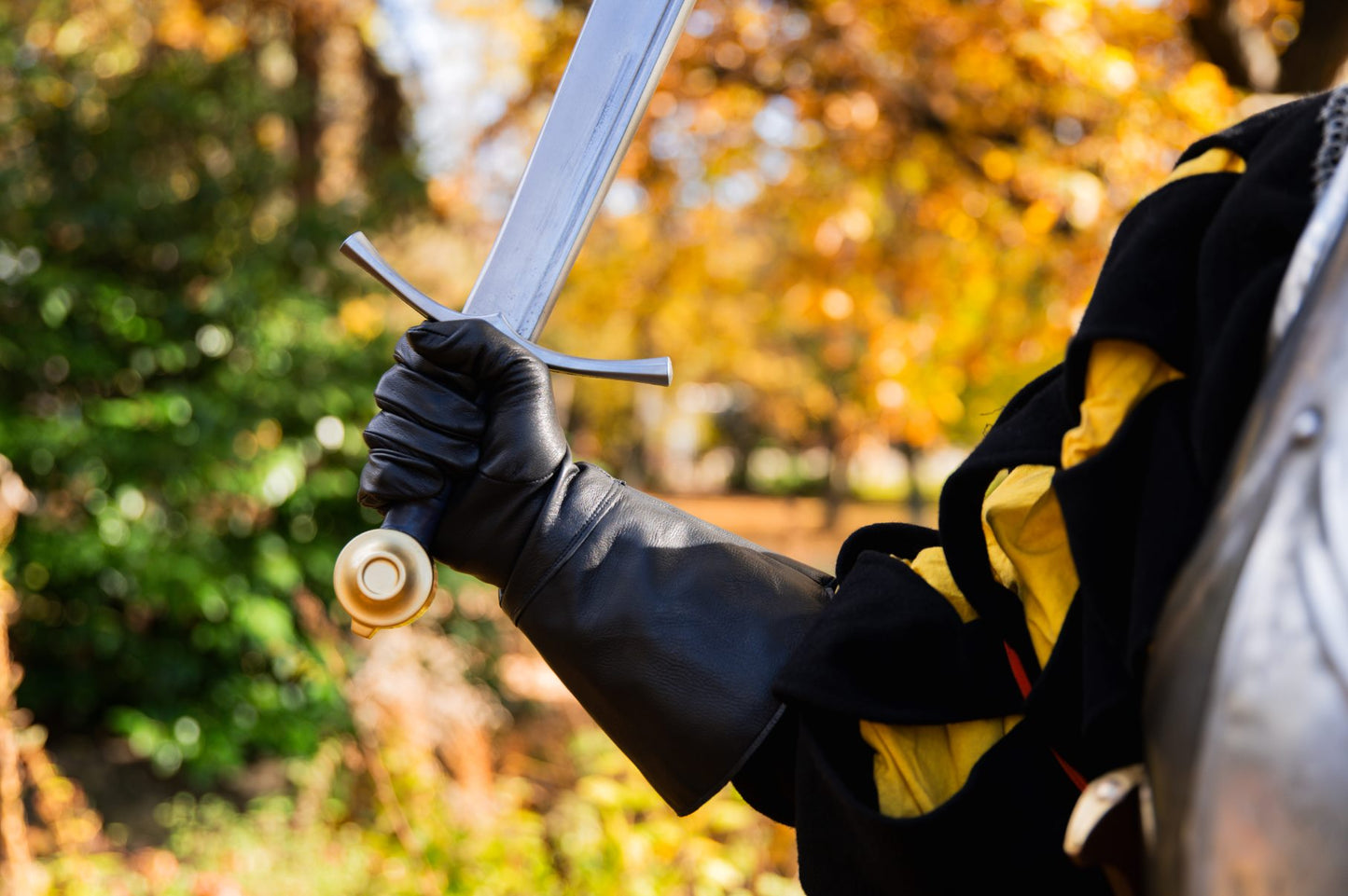 Fencing gloves