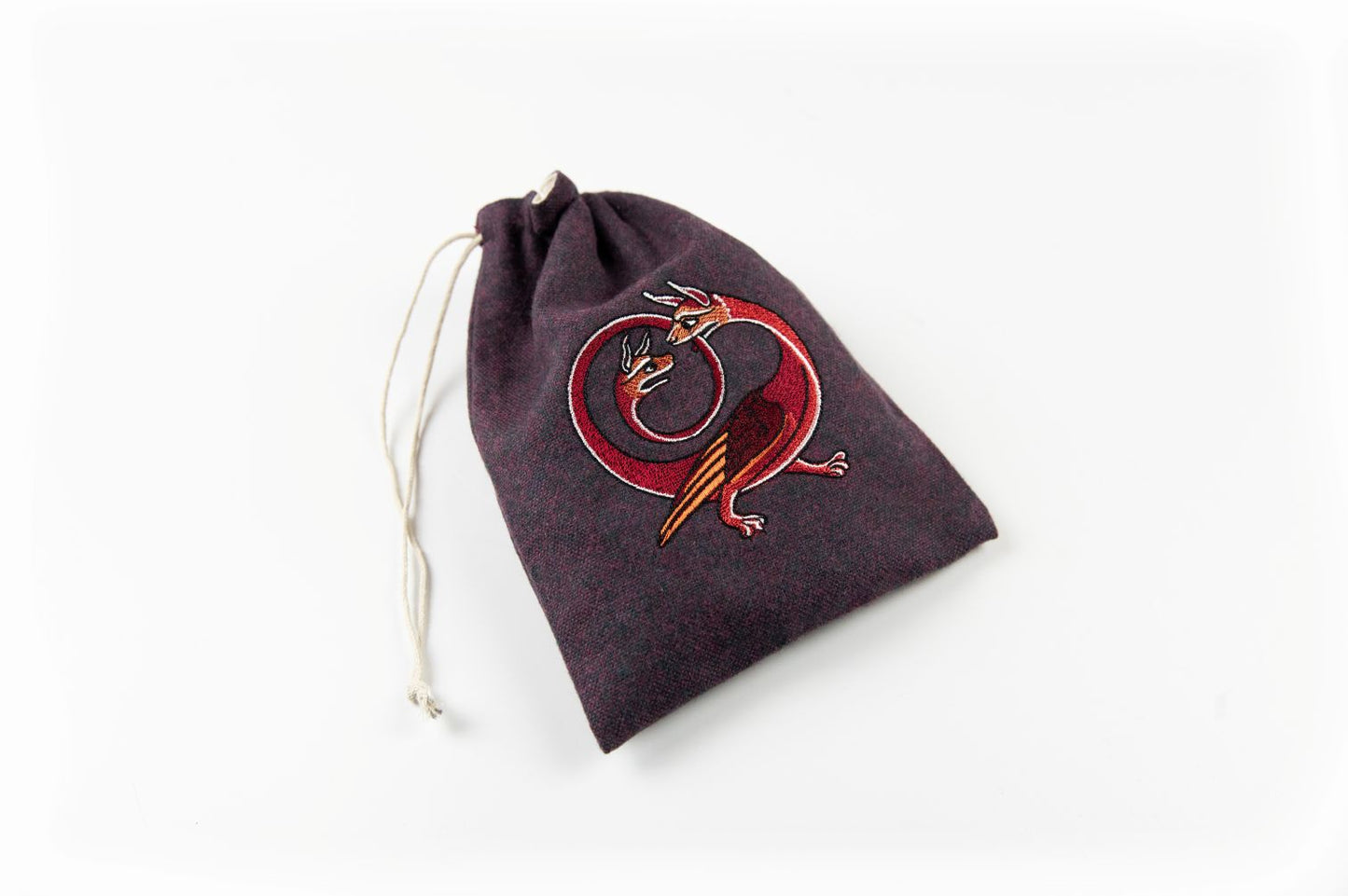 Embroidered bag - Dragon