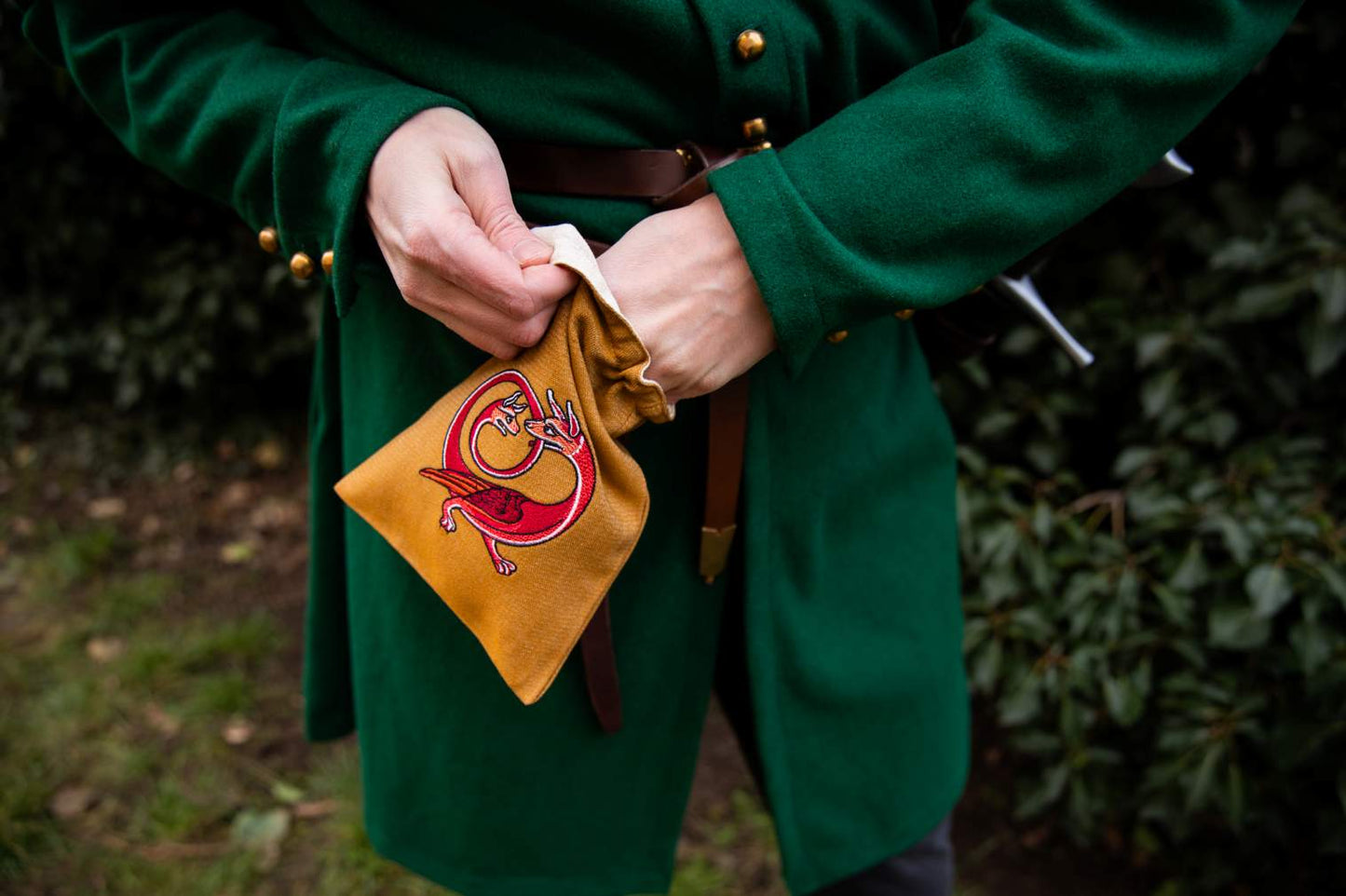 Embroidered bag - Dragon